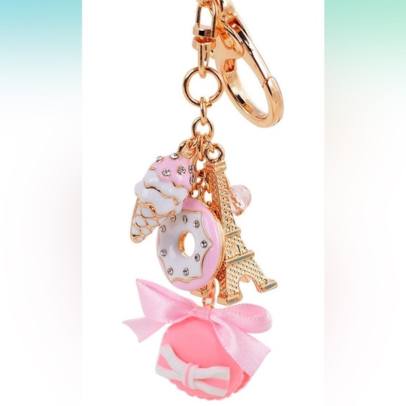 Macaroon, Eiffel Tower, doughnut, ice cream cone pink crystal purse bag clip - Picture 1 of 2